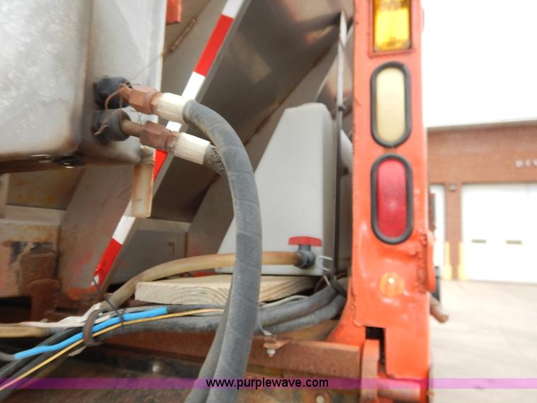 image for item K1674 1999 International 4900 dump truck