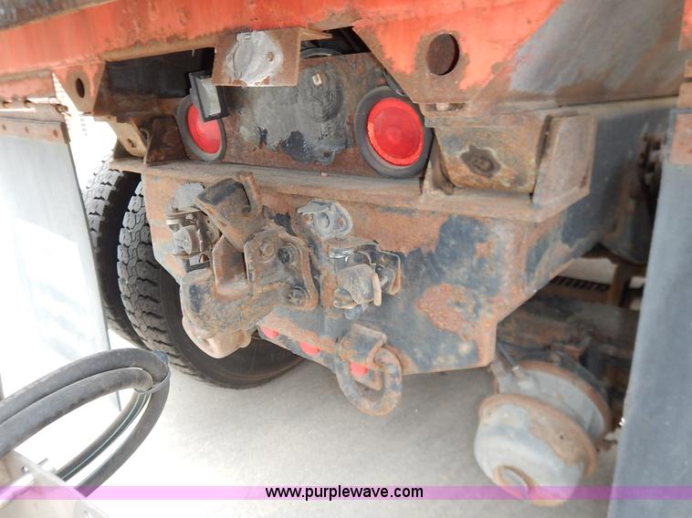 image for item K1674 1999 International 4900 dump truck