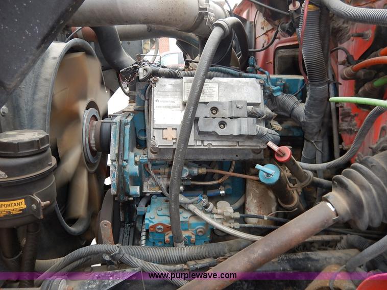 image for item K1674 1999 International 4900 dump truck