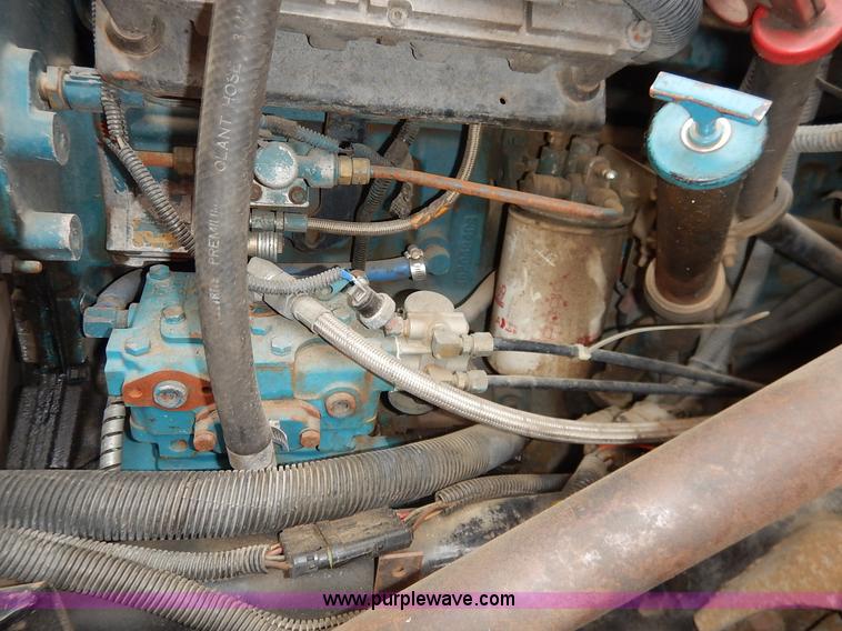 image for item K1674 1999 International 4900 dump truck