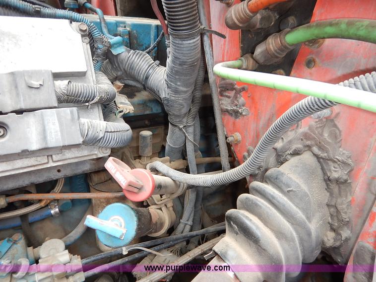 image for item K1674 1999 International 4900 dump truck