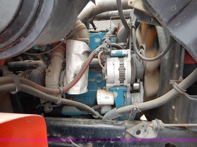 image for item K1674 1999 International 4900 dump truck