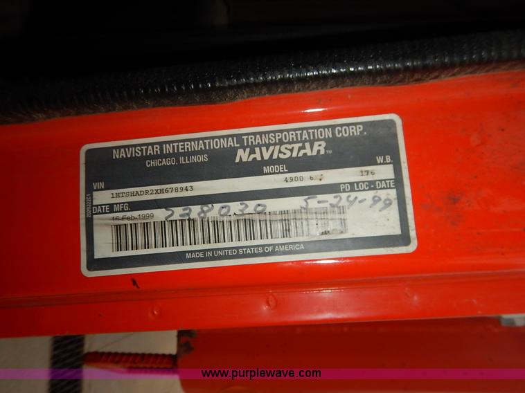 image for item K1674 1999 International 4900 dump truck