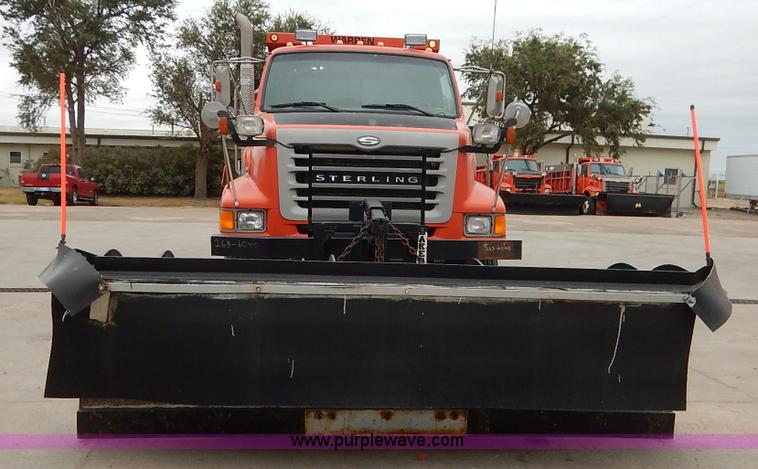 image for item K1678 2001 Sterling LT7500 dump truck