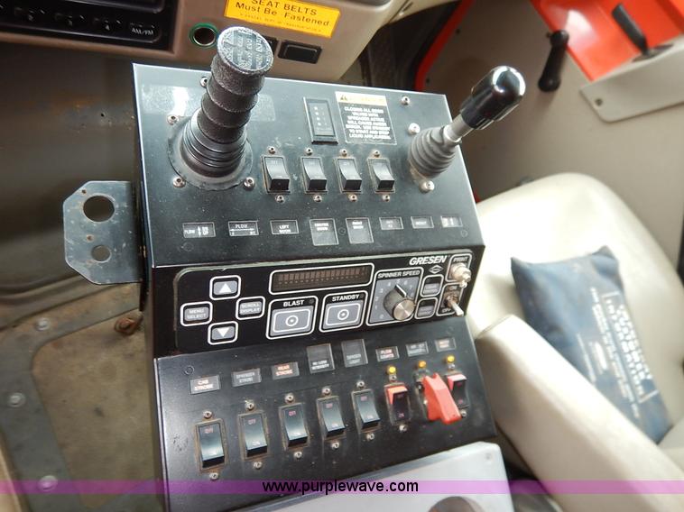 image for item K1678 2001 Sterling LT7500 dump truck