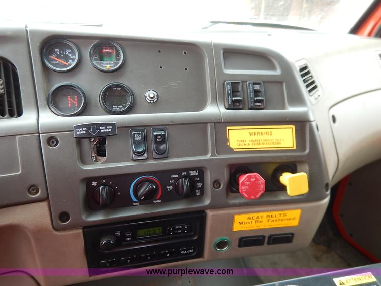 image for item K1678 2001 Sterling LT7500 dump truck