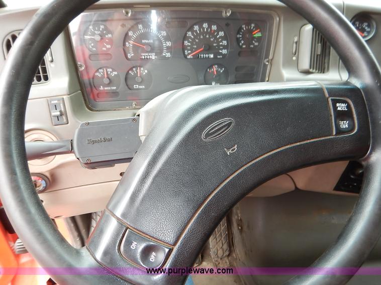 image for item K1678 2001 Sterling LT7500 dump truck