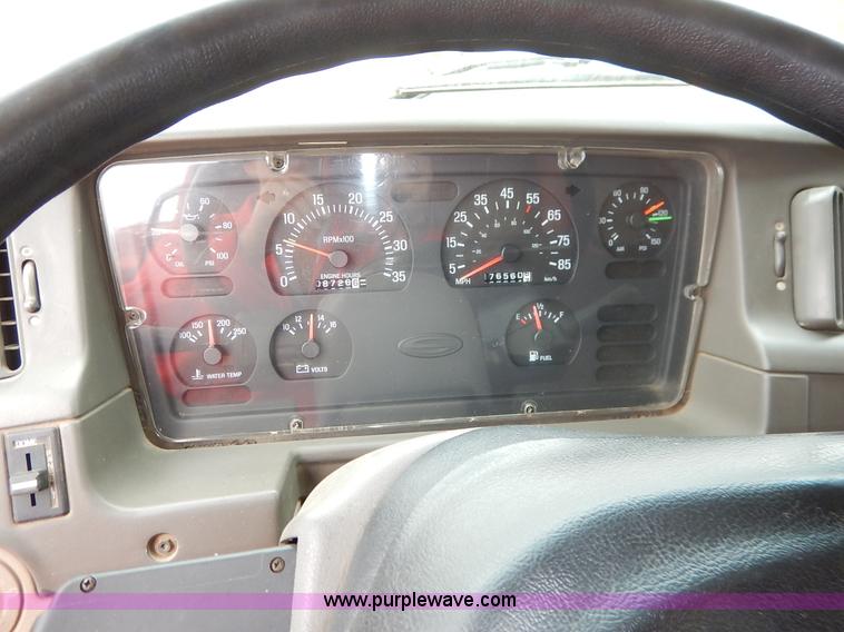 image for item K1678 2001 Sterling LT7500 dump truck