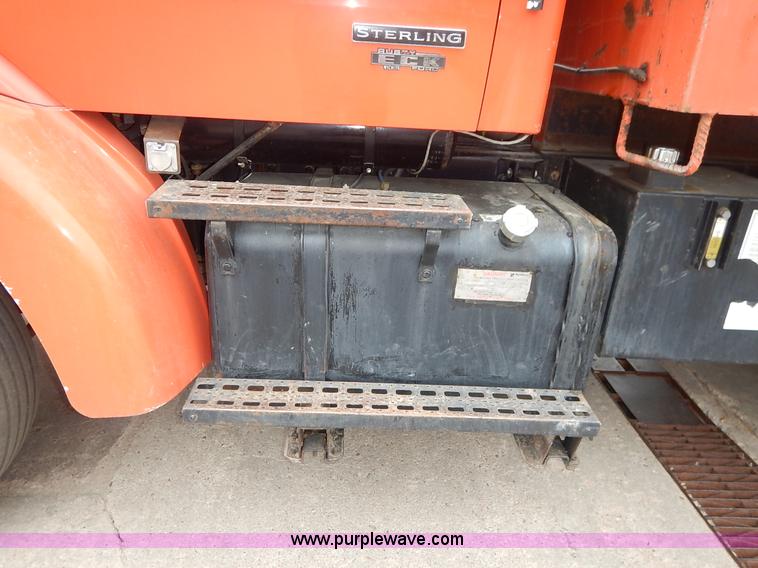 image for item K1678 2001 Sterling LT7500 dump truck