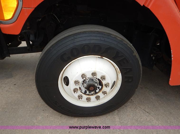 image for item K1678 2001 Sterling LT7500 dump truck