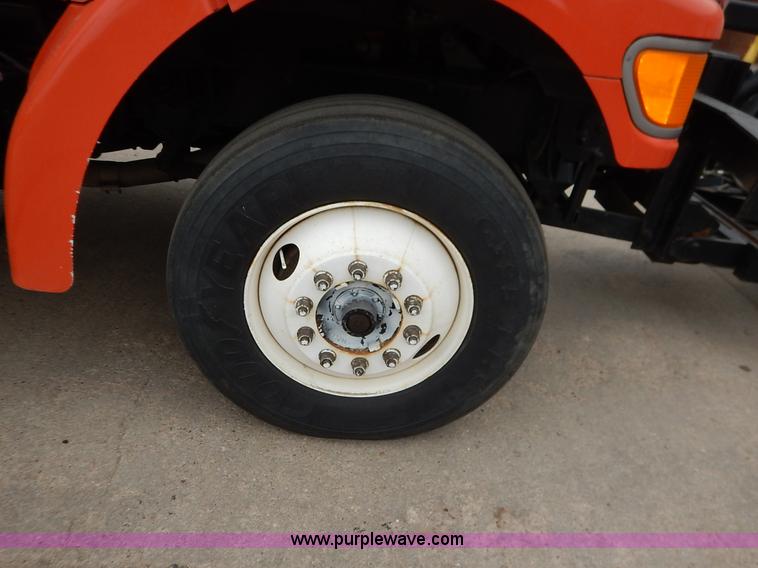 image for item K1678 2001 Sterling LT7500 dump truck