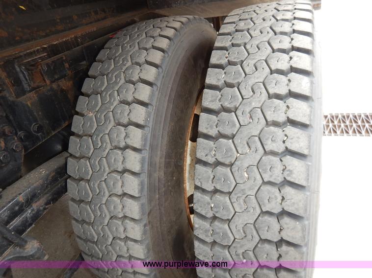 image for item K1678 2001 Sterling LT7500 dump truck