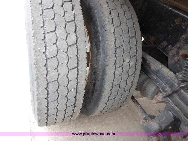 image for item K1678 2001 Sterling LT7500 dump truck