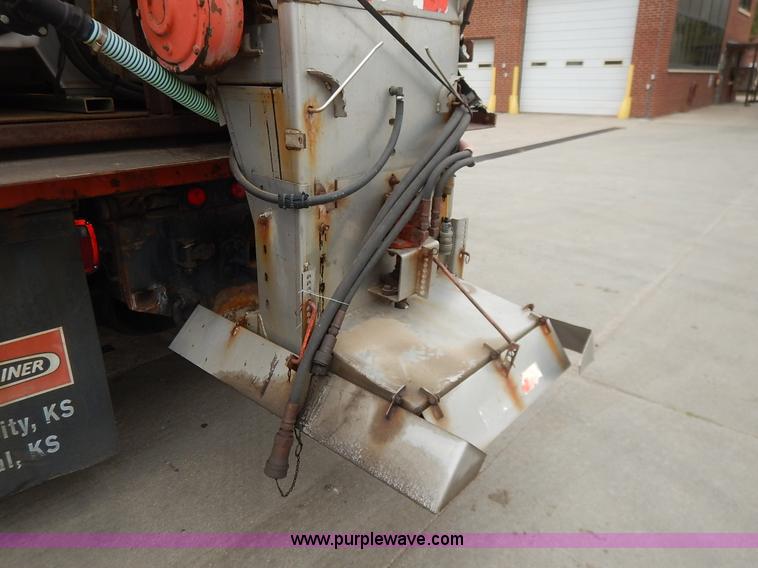 image for item K1678 2001 Sterling LT7500 dump truck