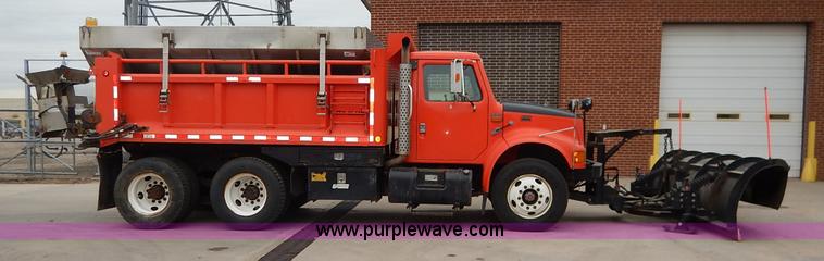 image for item K1681 1999 International 4900 dump truck
