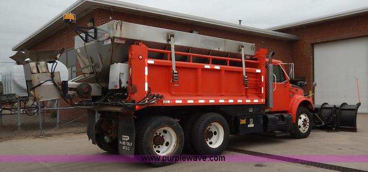 image for item K1681 1999 International 4900 dump truck