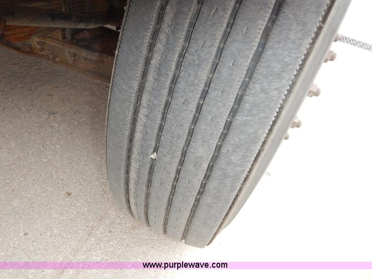 image for item K1681 1999 International 4900 dump truck