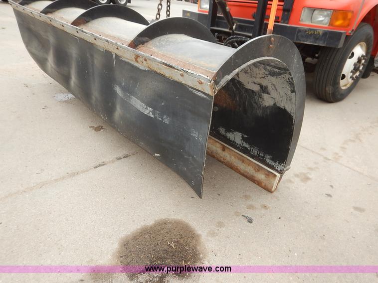 image for item K1681 1999 International 4900 dump truck