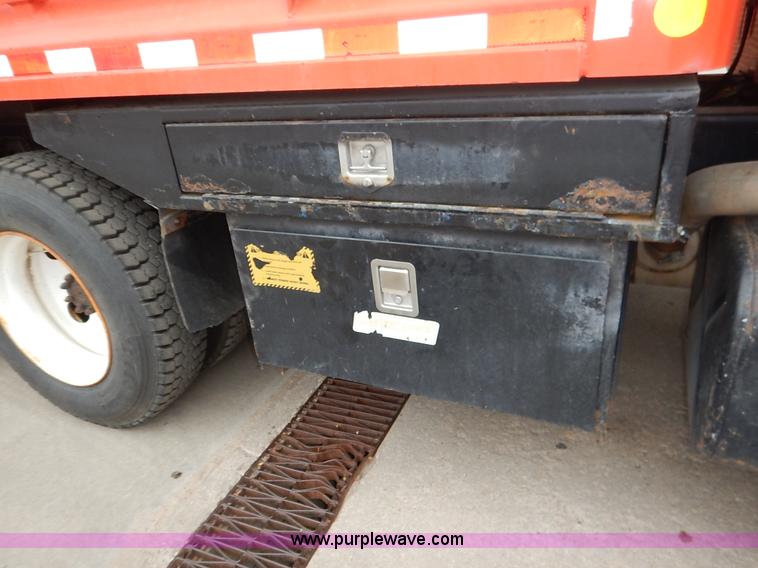image for item K1681 1999 International 4900 dump truck