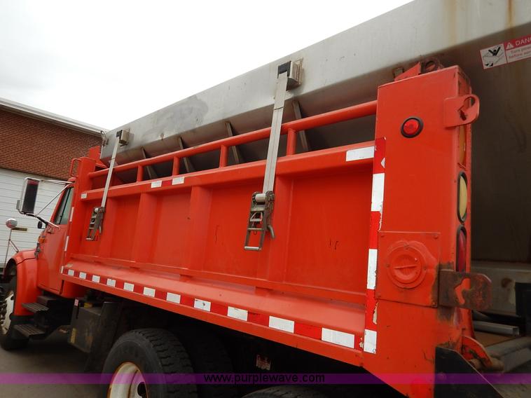 image for item K1681 1999 International 4900 dump truck