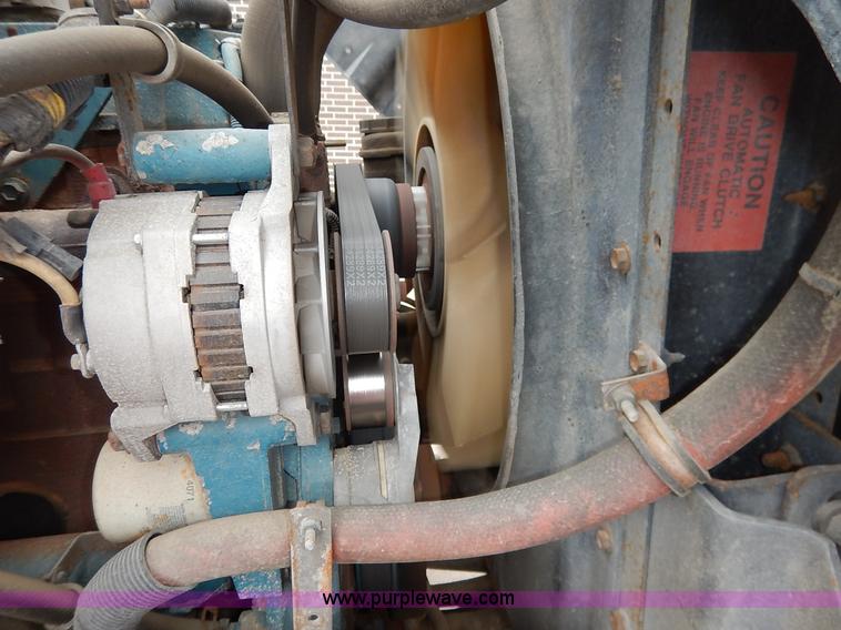 image for item K1681 1999 International 4900 dump truck