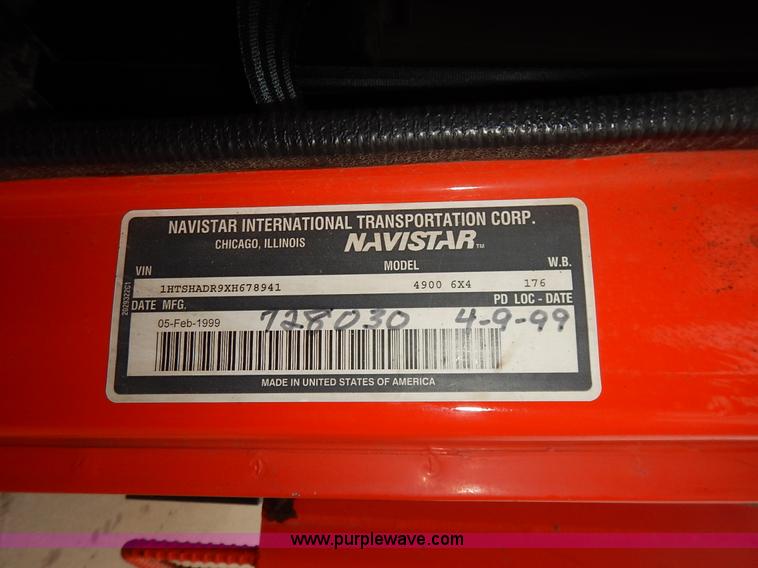 image for item K1681 1999 International 4900 dump truck