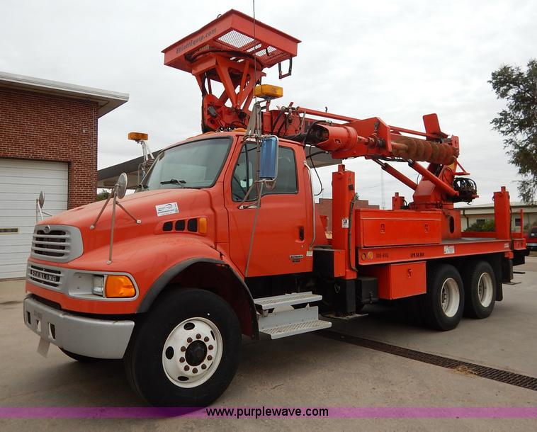 image for item K1682 2003 Sterling Acterra M8500 bucket truck