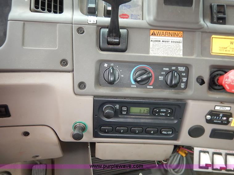 image for item K1682 2003 Sterling Acterra M8500 bucket truck