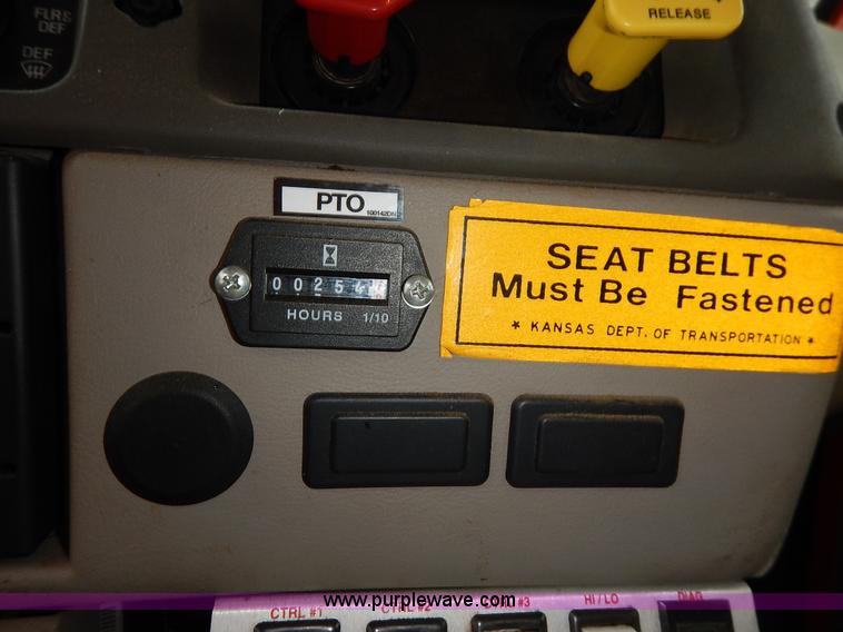 image for item K1682 2003 Sterling Acterra M8500 bucket truck