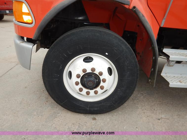 image for item K1682 2003 Sterling Acterra M8500 bucket truck