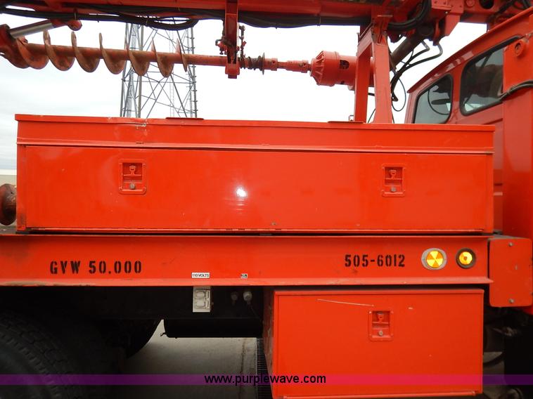 image for item K1682 2003 Sterling Acterra M8500 bucket truck