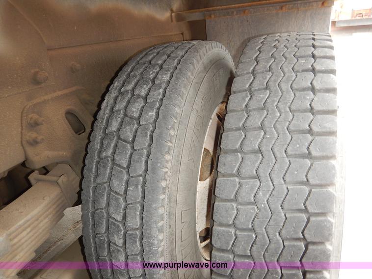 image for item K1682 2003 Sterling Acterra M8500 bucket truck