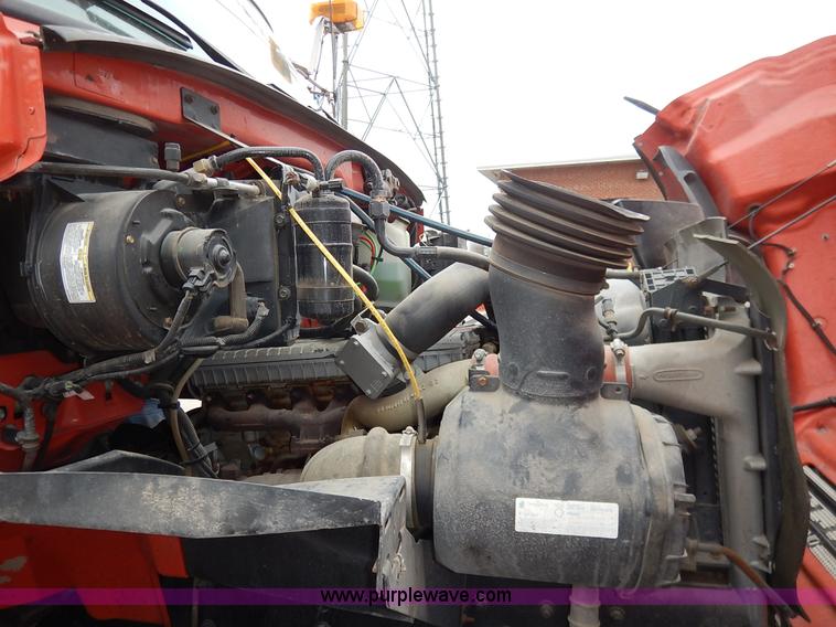 image for item K1682 2003 Sterling Acterra M8500 bucket truck