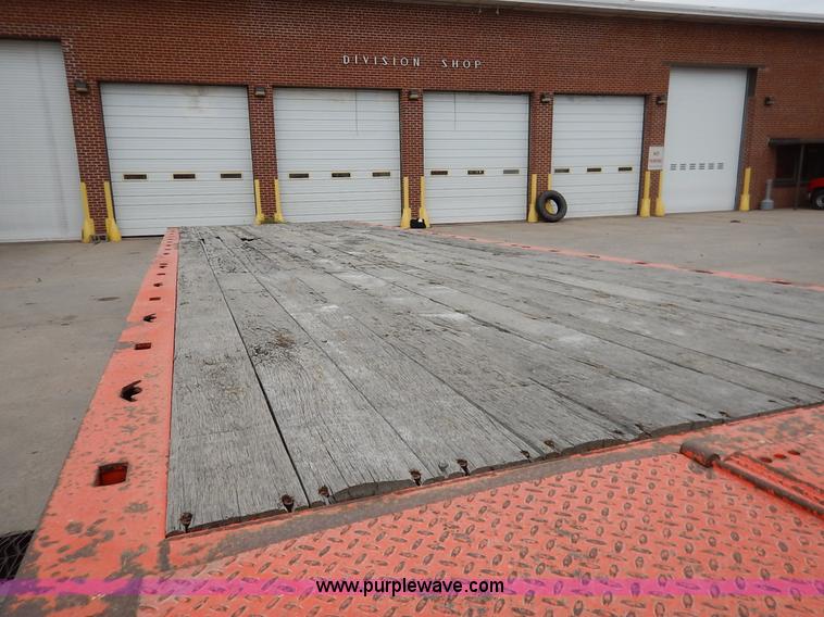 image for item K1683 1998 Landoll 345B tilt deck trailer