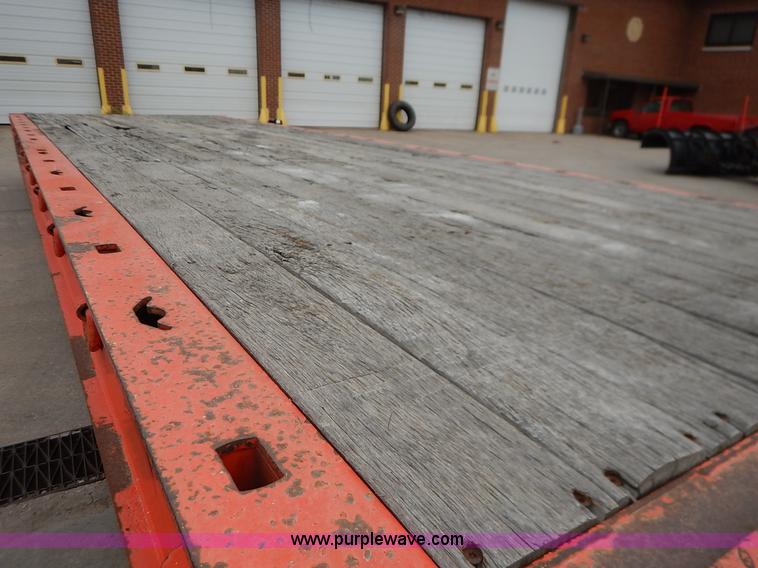 image for item K1683 1998 Landoll 345B tilt deck trailer