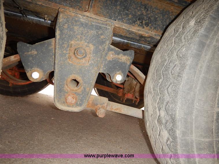 image for item K1683 1998 Landoll 345B tilt deck trailer