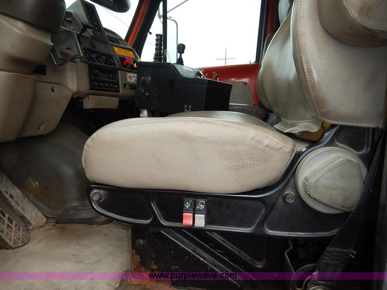 image for item K1689 2001 Sterling LT7501 dump truck