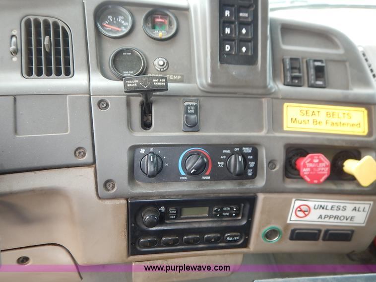 image for item K1689 2001 Sterling LT7501 dump truck