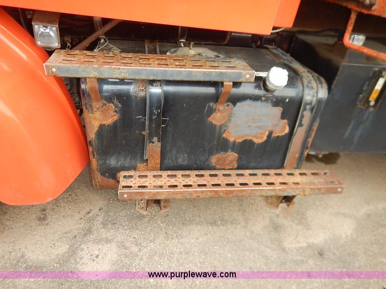 image for item K1689 2001 Sterling LT7501 dump truck