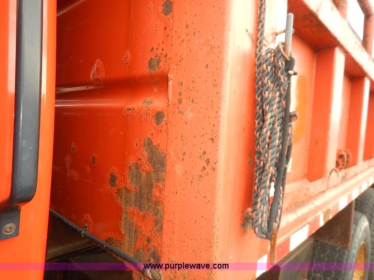 image for item K1689 2001 Sterling LT7501 dump truck