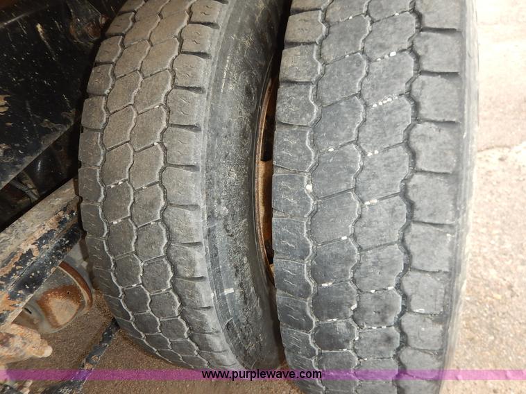 image for item K1689 2001 Sterling LT7501 dump truck