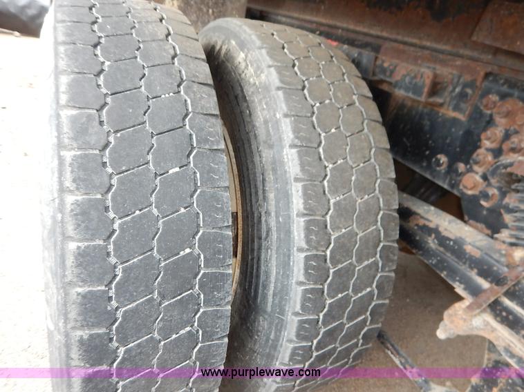 image for item K1689 2001 Sterling LT7501 dump truck