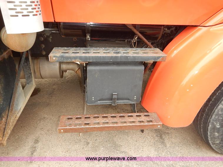 image for item K1689 2001 Sterling LT7501 dump truck