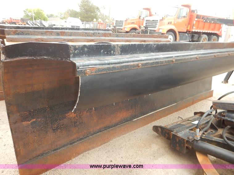 image for item K1689 2001 Sterling LT7501 dump truck