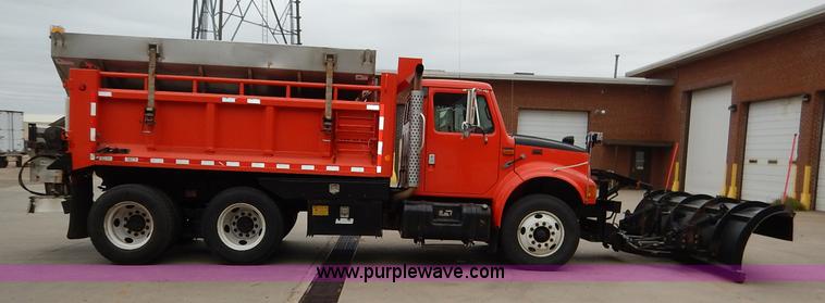 image for item K1690 1999 International 4900 dump truck