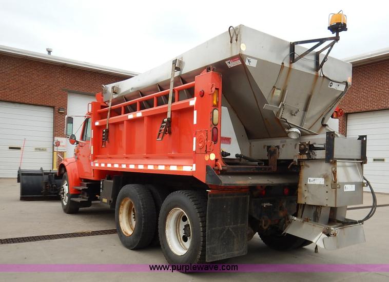 image for item K1690 1999 International 4900 dump truck