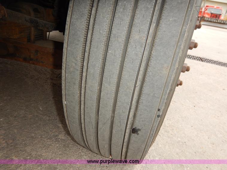 image for item K1690 1999 International 4900 dump truck