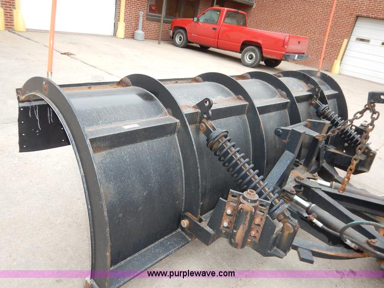 image for item K1690 1999 International 4900 dump truck