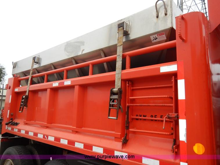 image for item K1690 1999 International 4900 dump truck