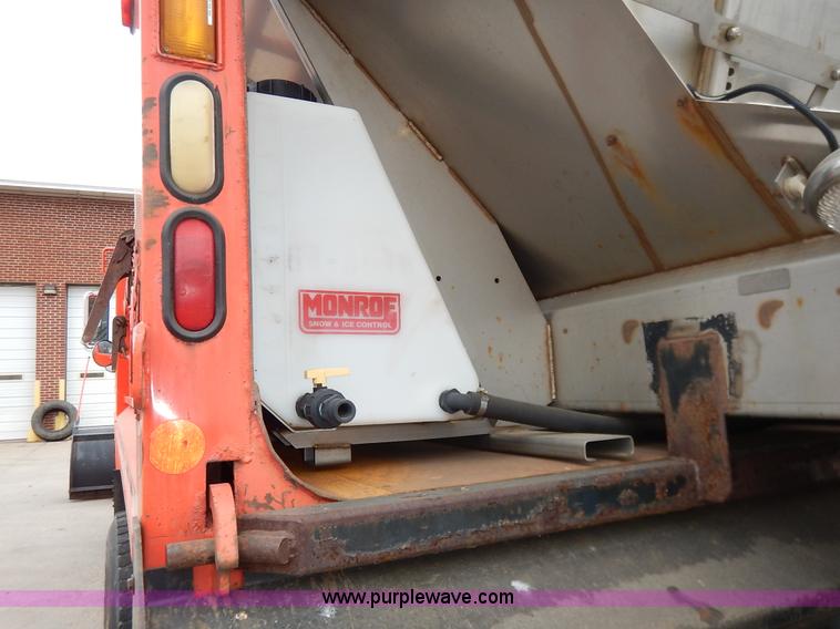 image for item K1690 1999 International 4900 dump truck